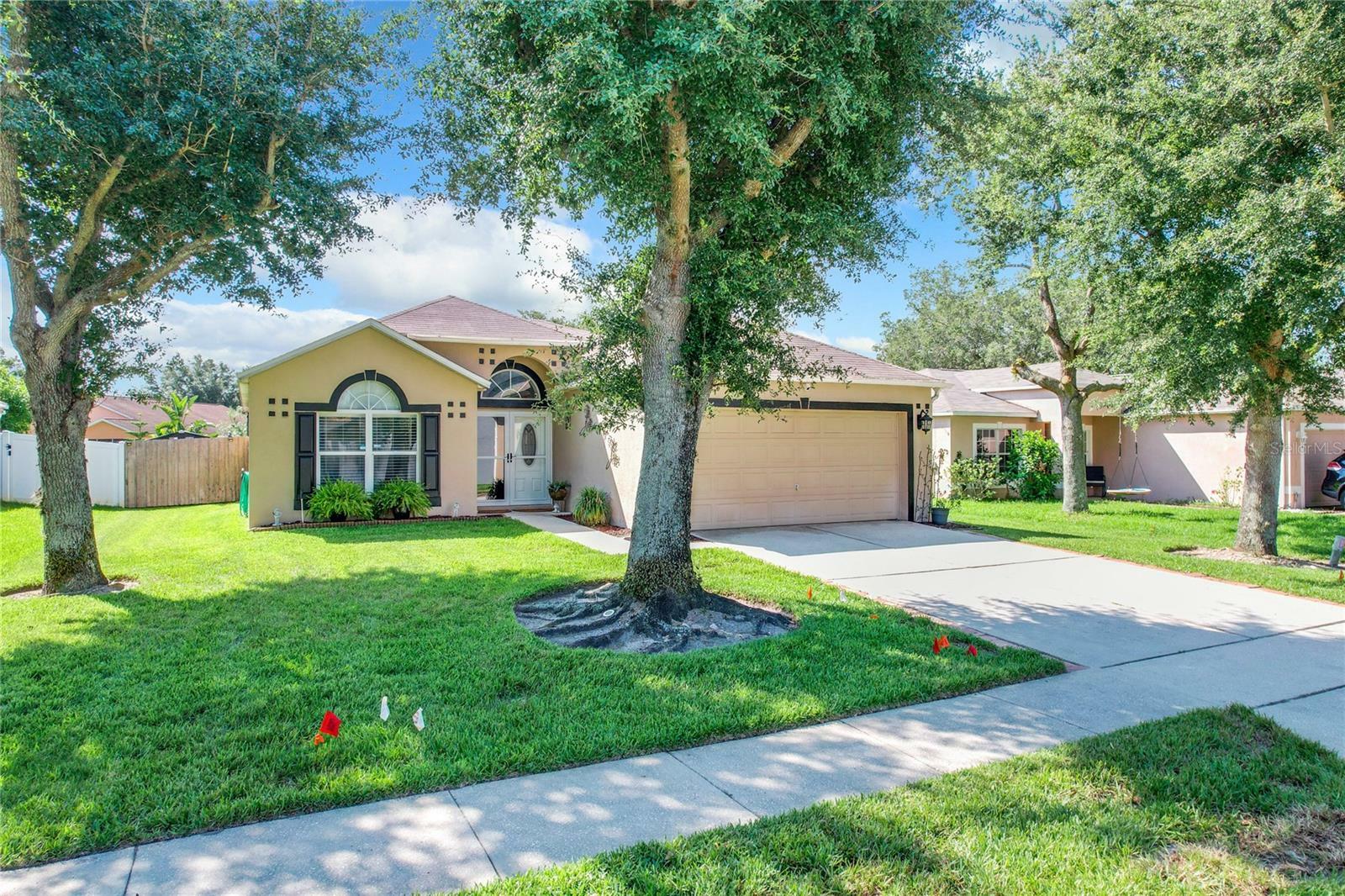 Property Photo:  838 Welch Hill Circle  FL 32712 