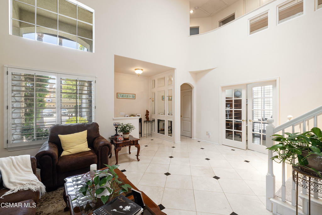 Property Photo: 1651 Fox Springs Circle CA 91320