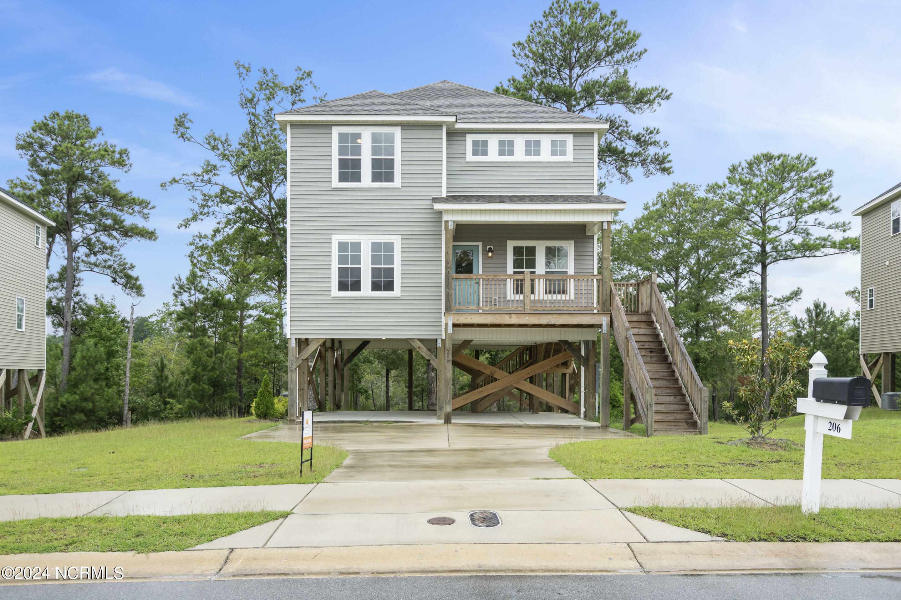 Property Photo:  206 Broadleaf Drive  NC 28546 