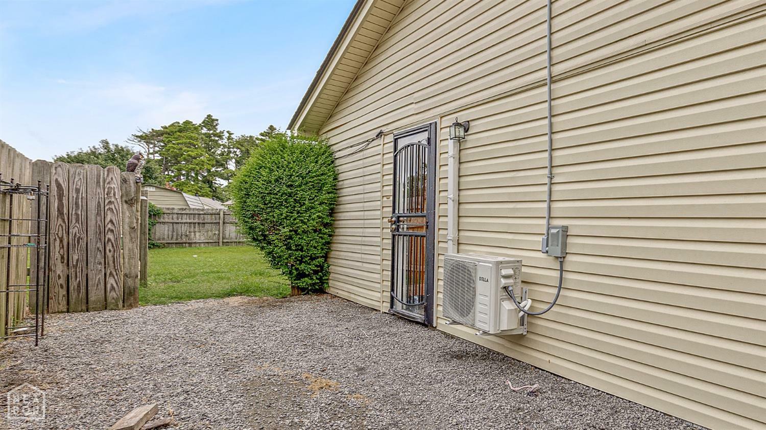 Property Photo:  200 Parkway Street  AR 72370 