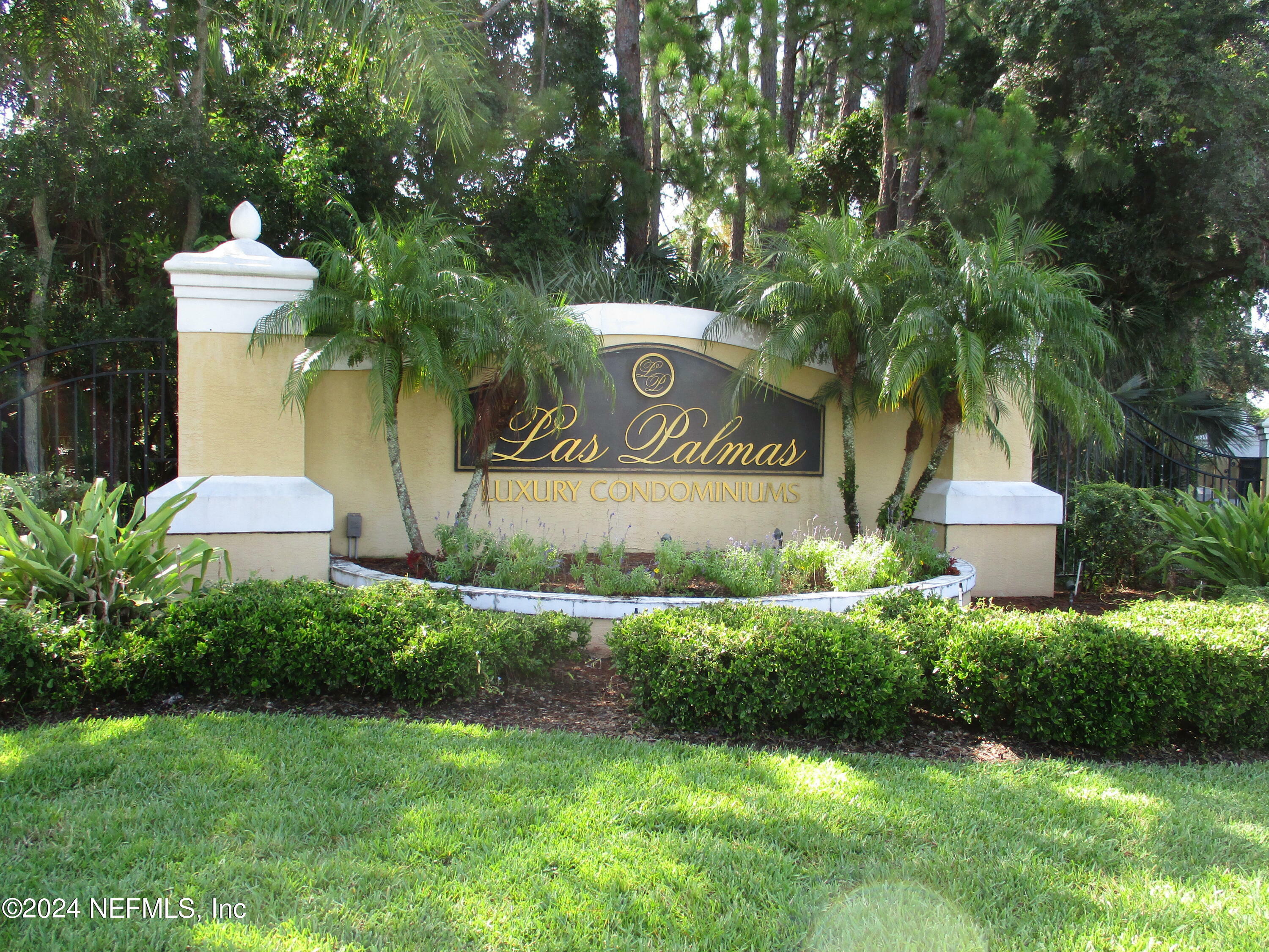 Property Photo:  2005 Mariposa Vista Lane 3-129  FL 32084 