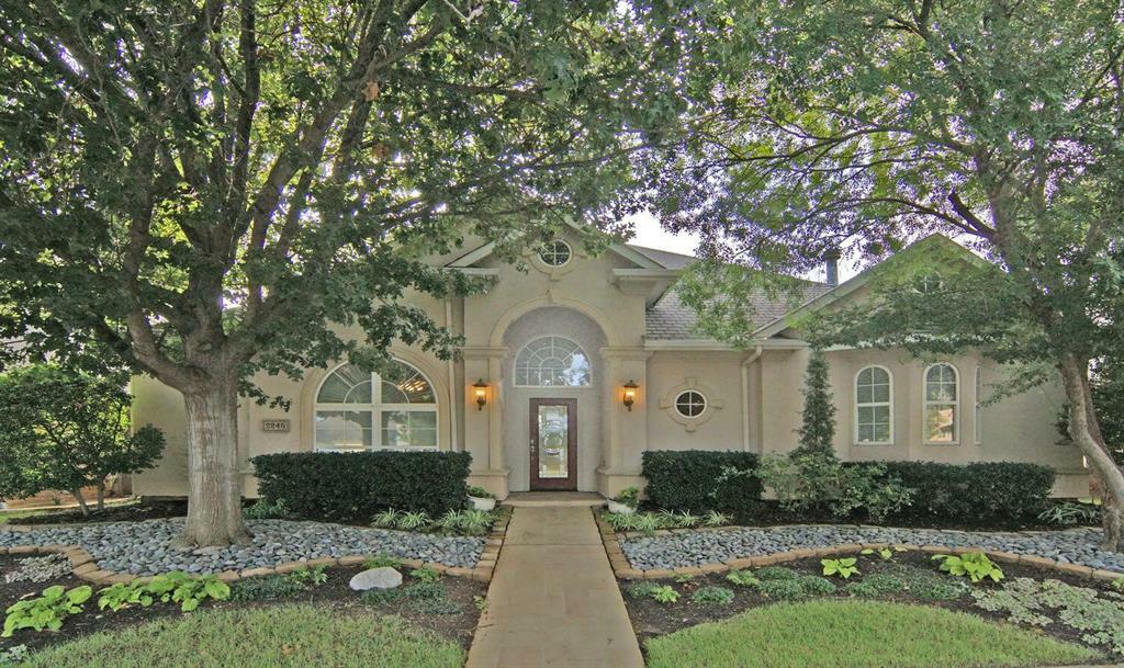 Property Photo:  2245 Bedford Circle  TX 76021 