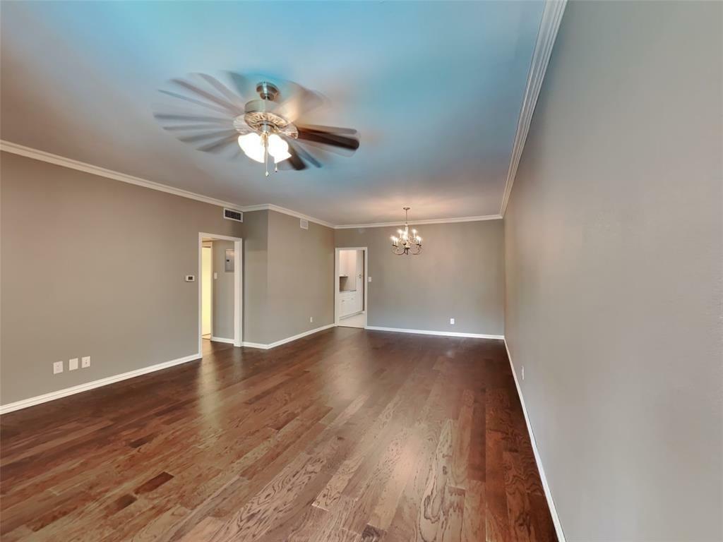 Property Photo:  4312 Bellaire Drive S 211  TX 76109 