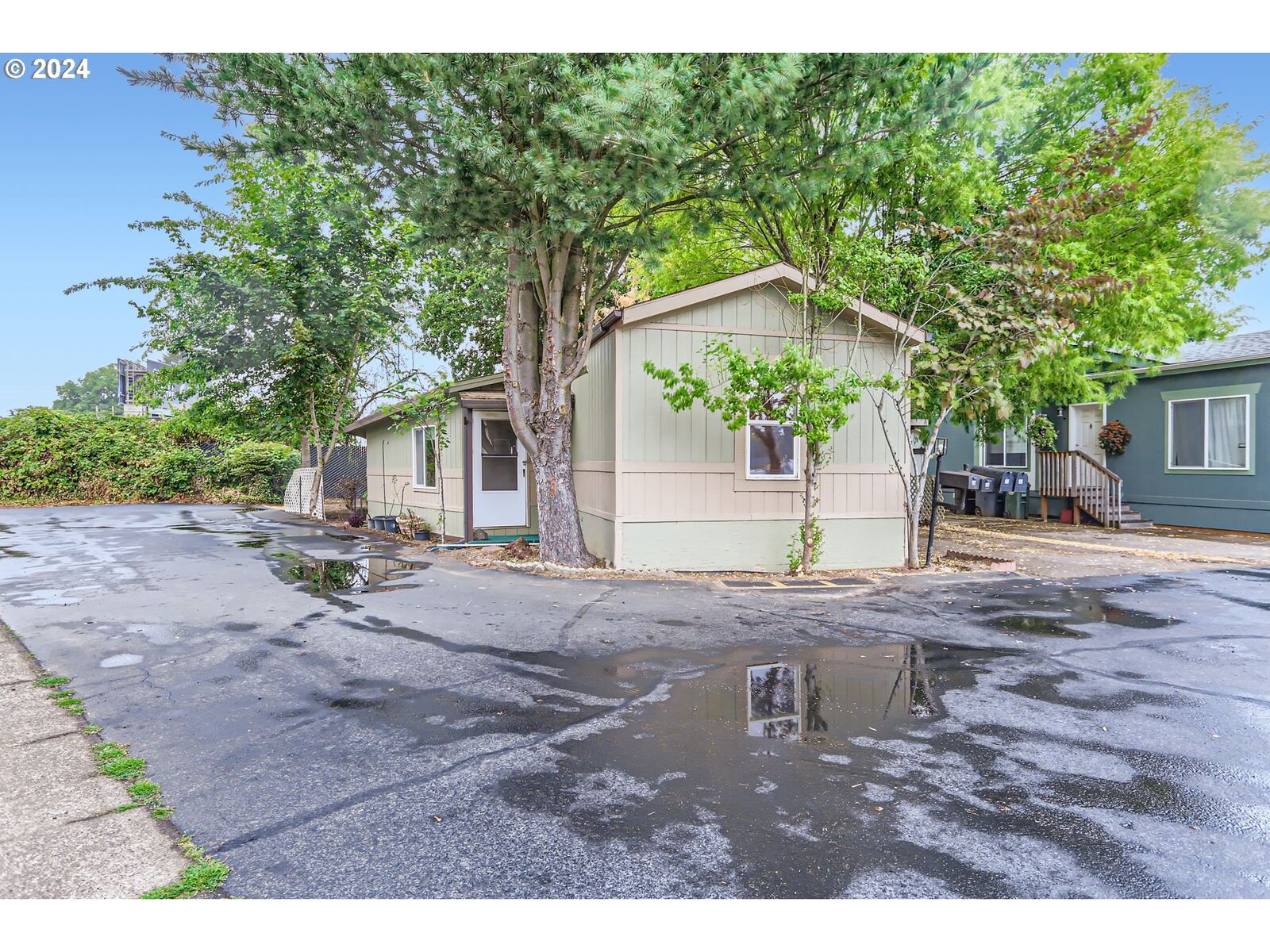 Property Photo: 1901 SE Minter Bridge Rd 32 OR 97123