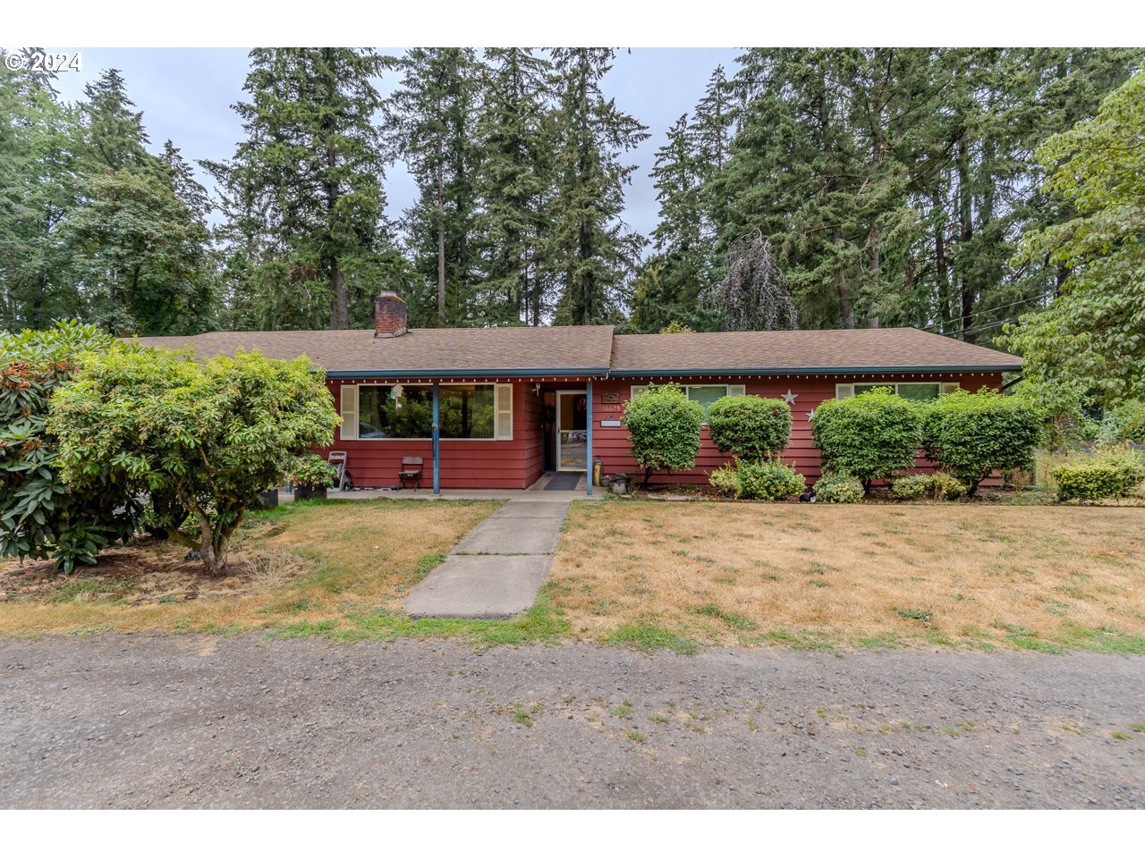 Property Photo: 16625 Astor Ave OR 97035