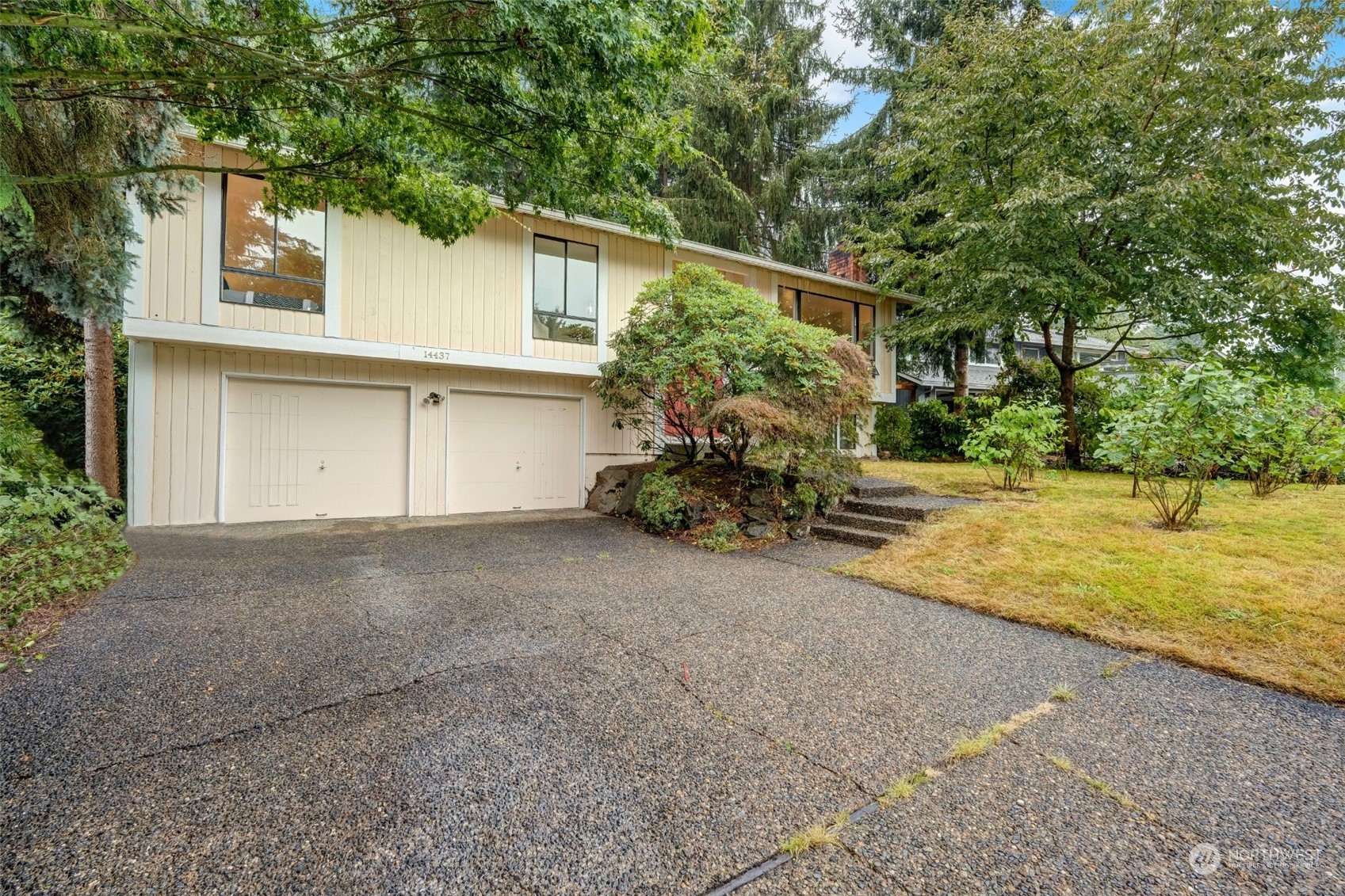 Property Photo:  14437 86th Place NE  WA 98034 