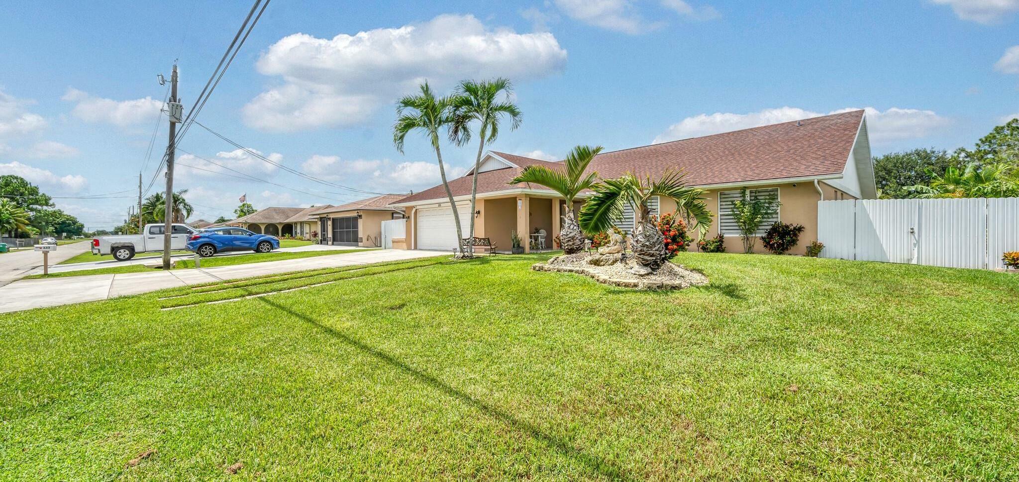 Property Photo:  333 SW Whitmore Drive  FL 34984 