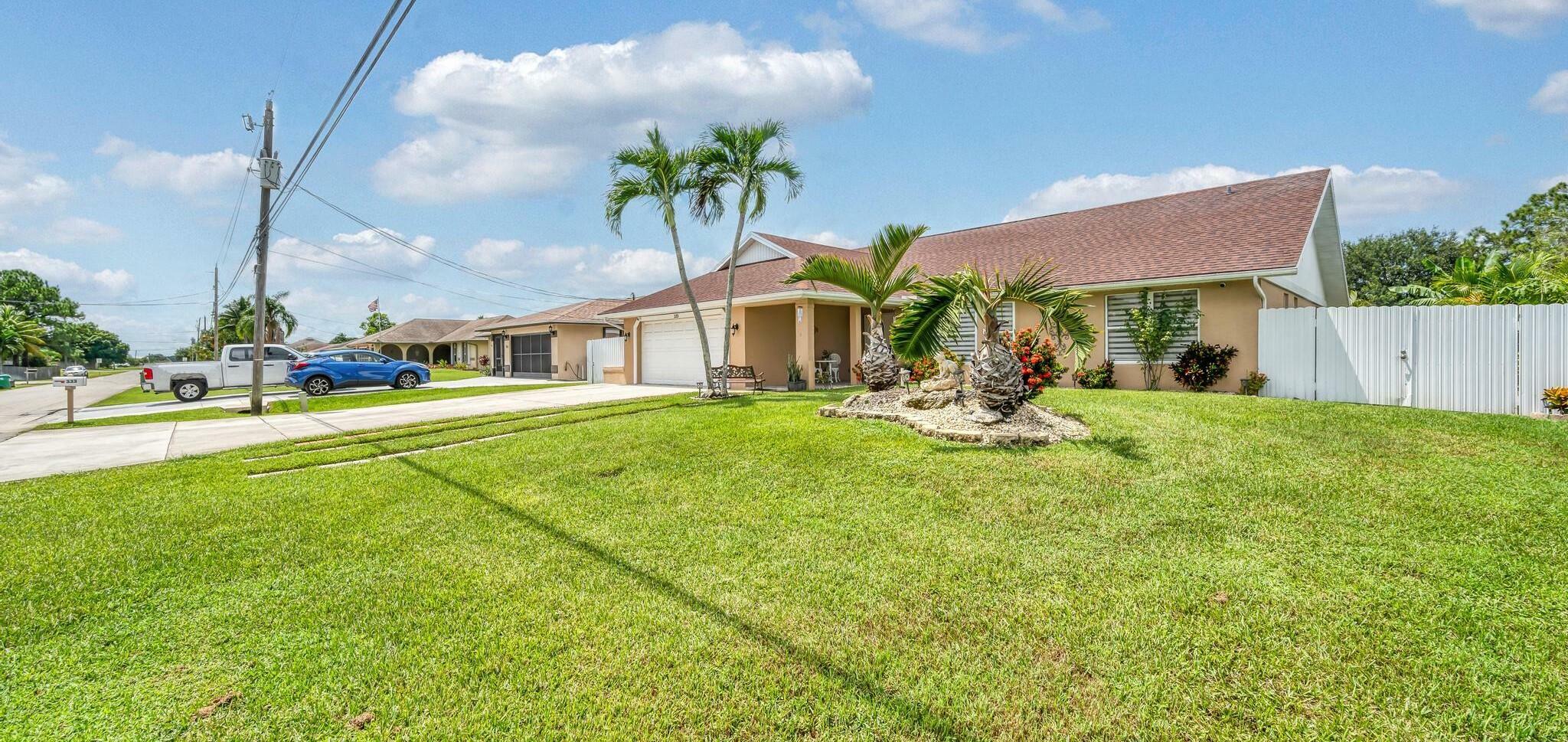Property Photo: 333 SW Whitmore Drive FL 34984