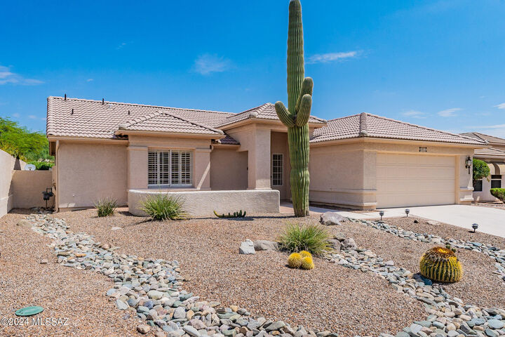 Property Photo: 63812 E High Point Lane AZ 85739
