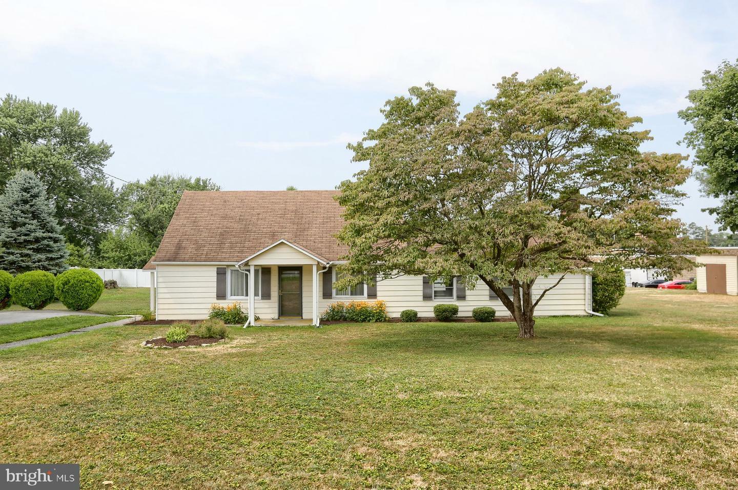 Property Photo:  124 Peach Street  PA 17112 