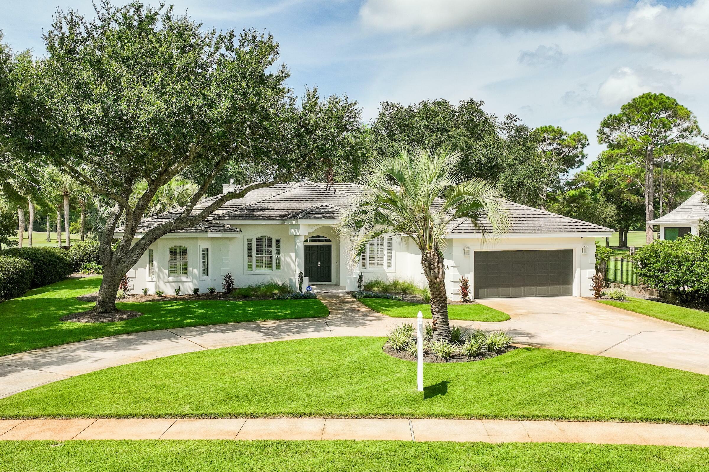 Property Photo:  59 E Country Club Drive  FL 32541 