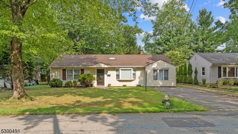 Property Photo:  26 Morris Rd  NJ 07052 