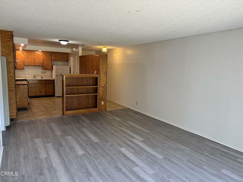 Property Photo:  48 S Oak Avenue 2  CA  