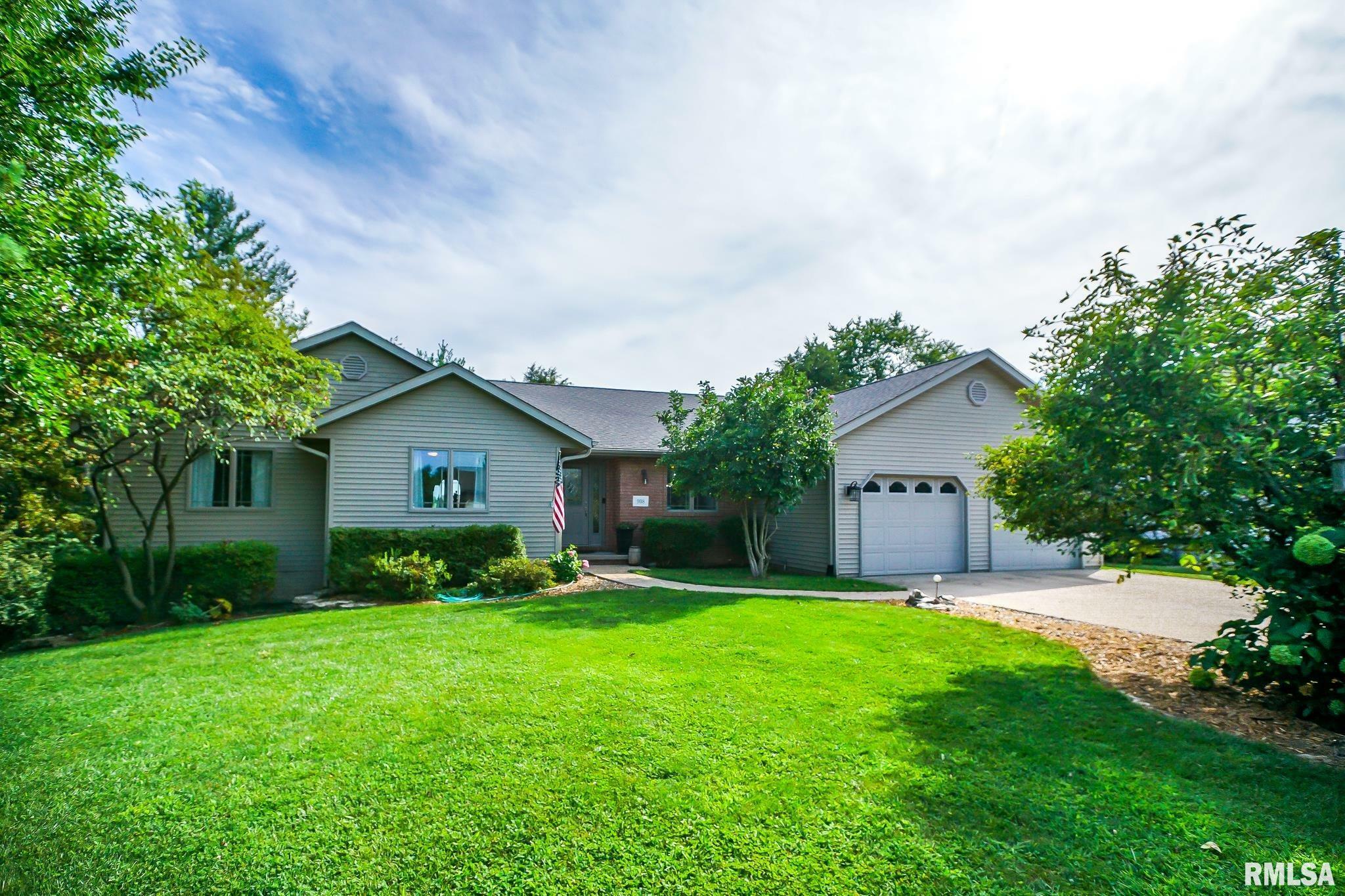 Property Photo:  908 Hickory Creek Court  IL 61548 