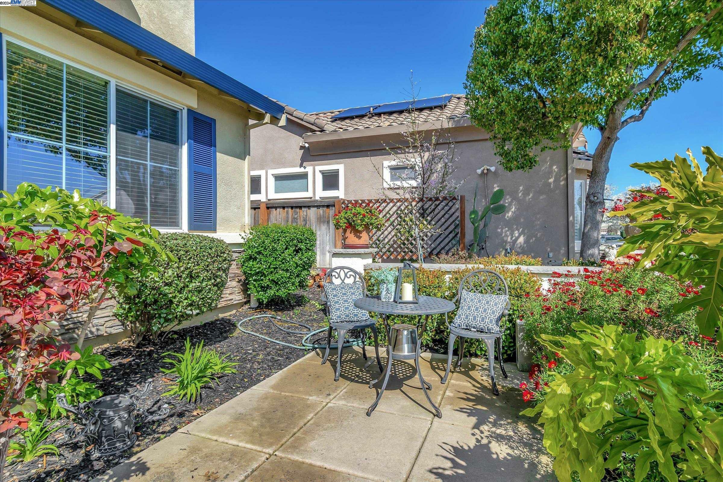 Property Photo:  1517 Rampart Way  CA 94513 