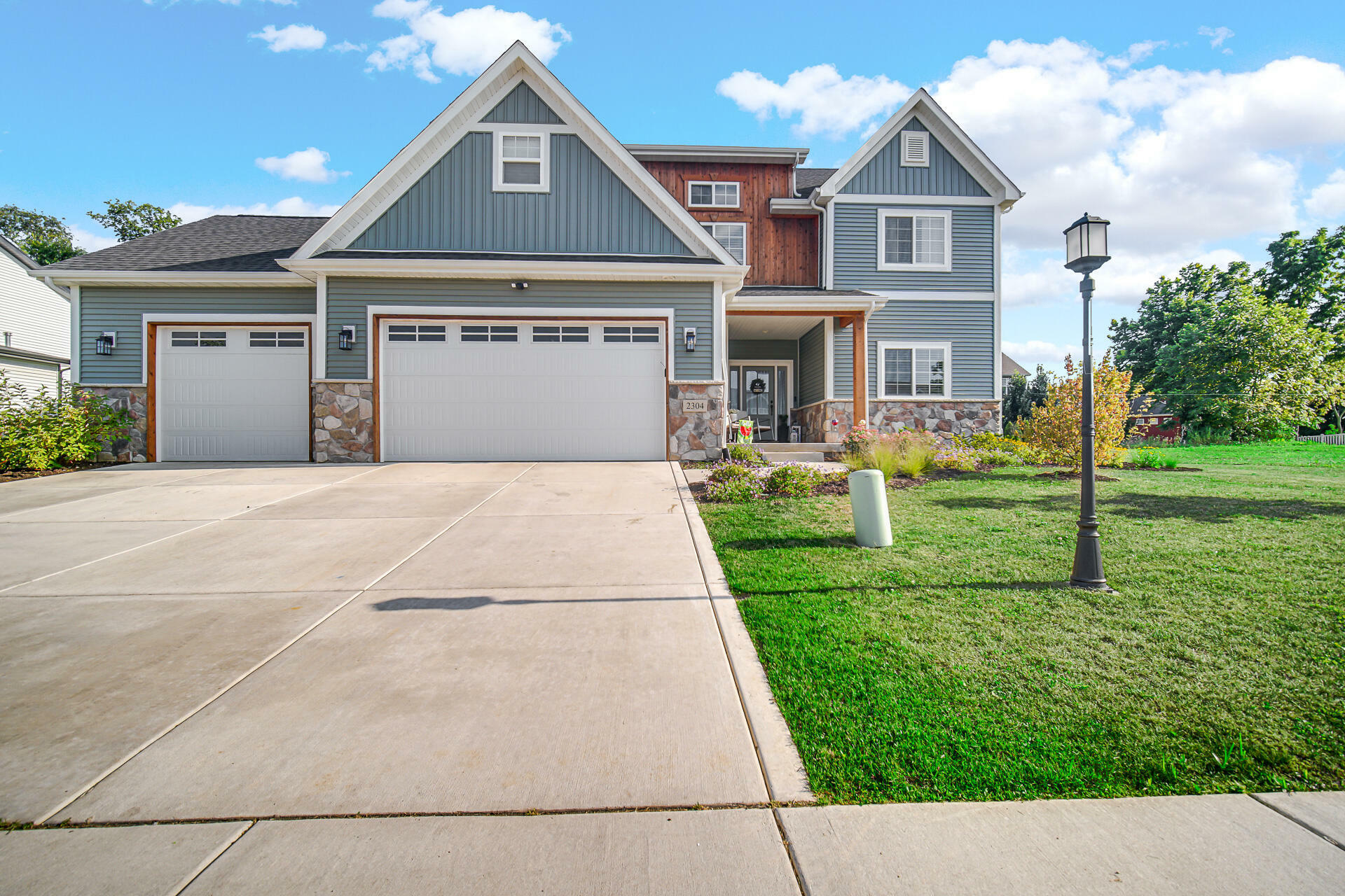 Property Photo: 2304 Mary Lane IN 46383