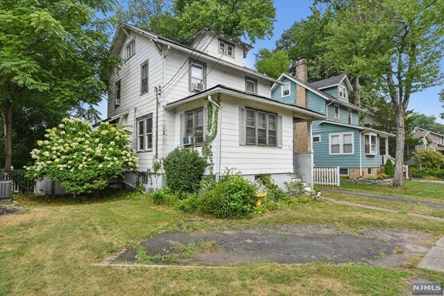 Property Photo:  40 Randolph Avenue  NJ 07628 