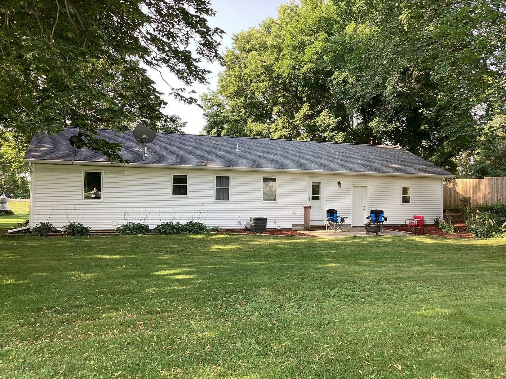 Property Photo:  608 Lakeshore Drive  MN 56032 