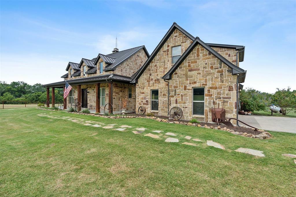 Property Photo:  4180 N Smith Road  TX 75087 