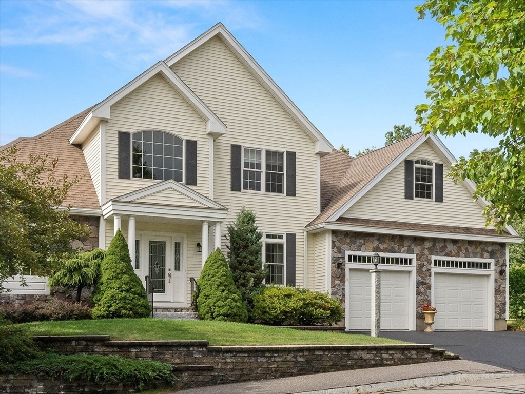 Property Photo:  4 Stone Castle Dr 2  MA 01844 