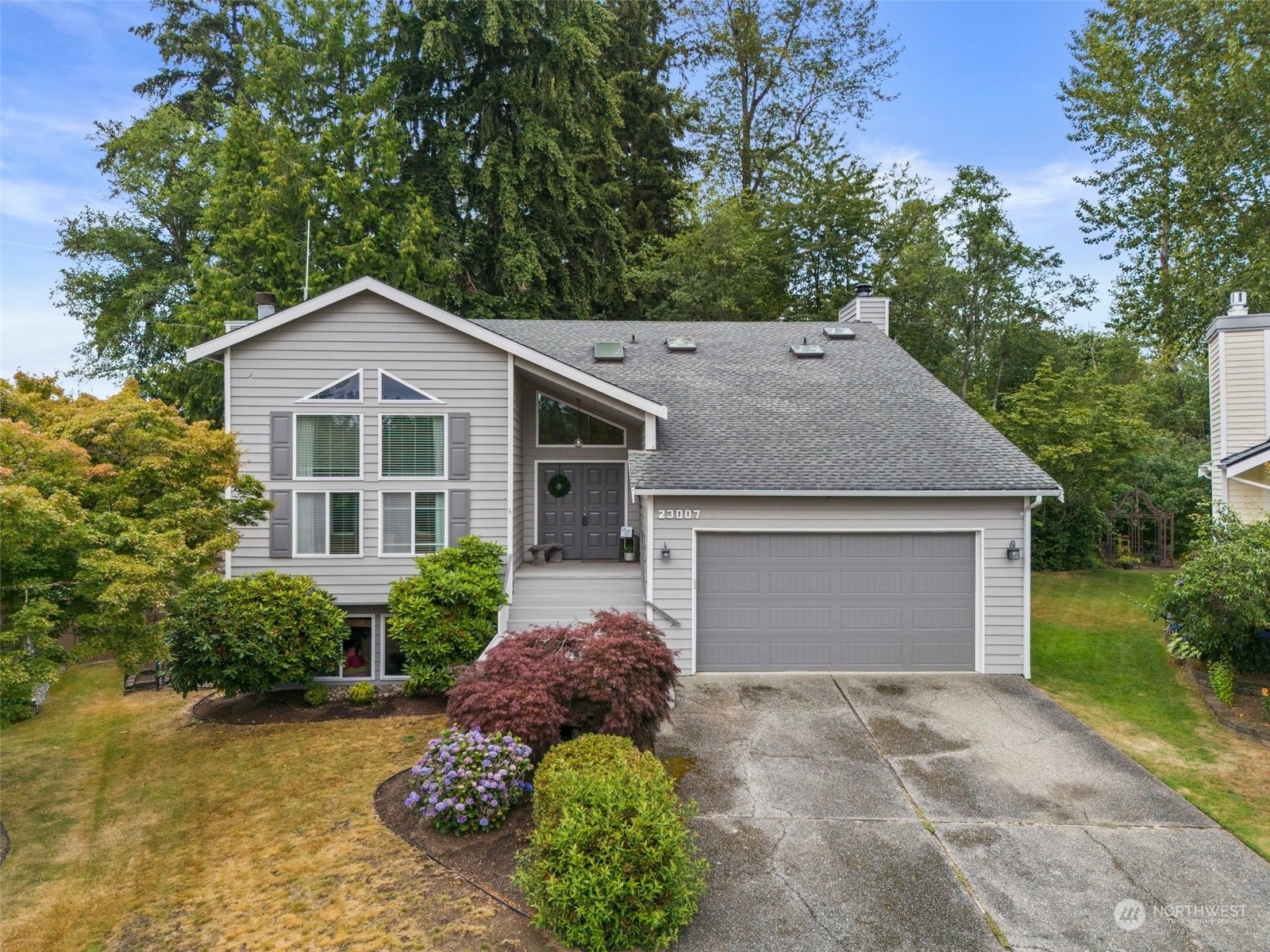 Property Photo:  23007 128th Place SE  WA 98031 