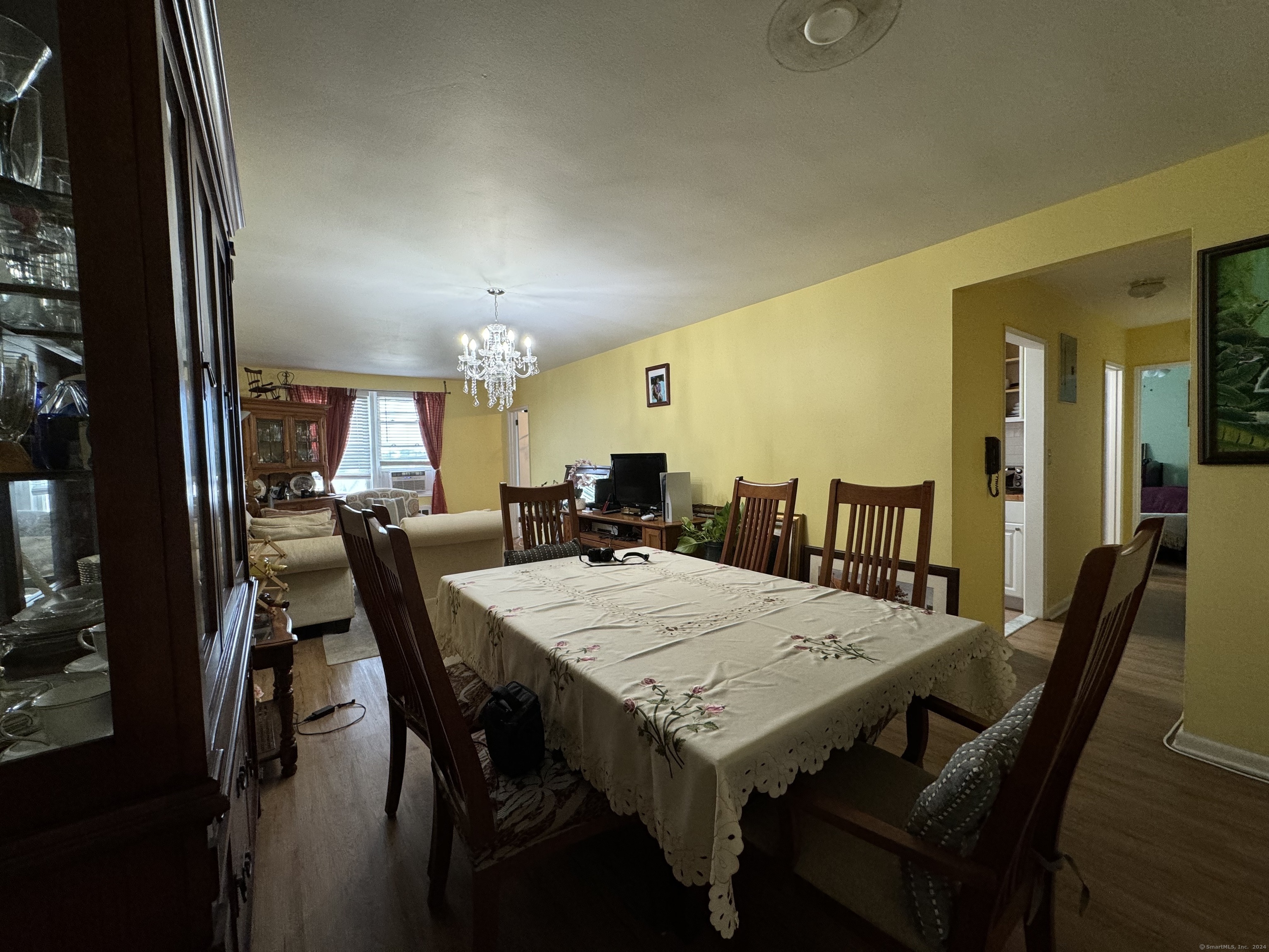 Property Photo:  39 Glenbrook Road Apt 5U  CT 06902 