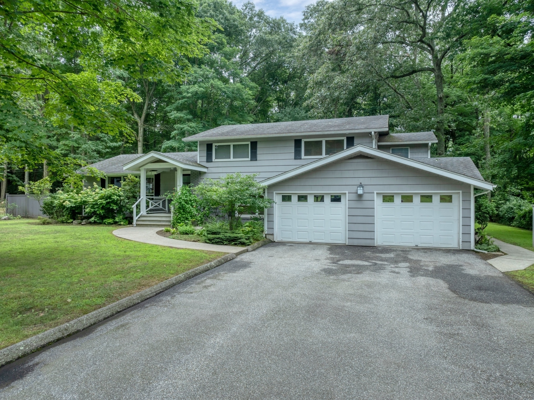 Property Photo:  35 Sherwood Lane  CT 06360 