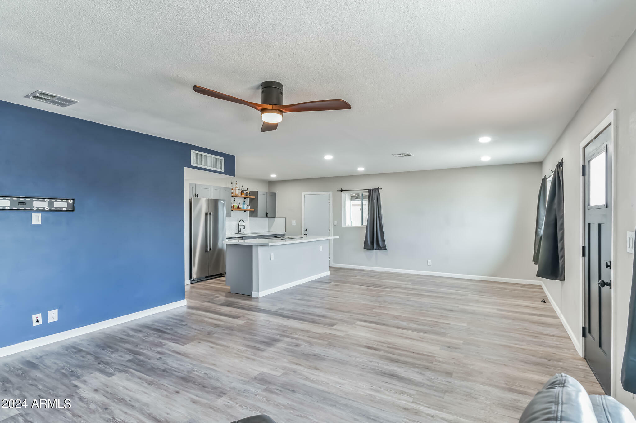 Property Photo:  1423 W 6th Street  AZ 85281 