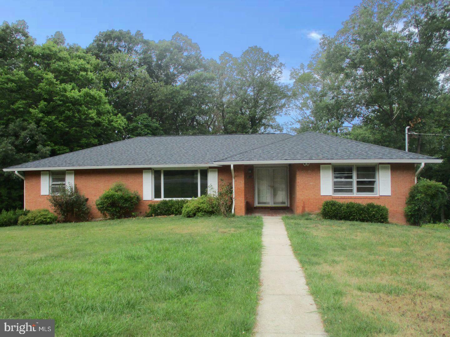 Property Photo:  302 Dungadin Road  VA 22630 