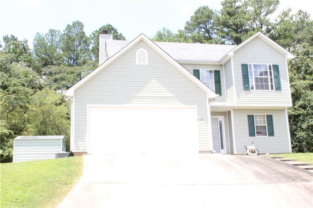 Property Photo:  5627 Isleworth Court  GA 30349 