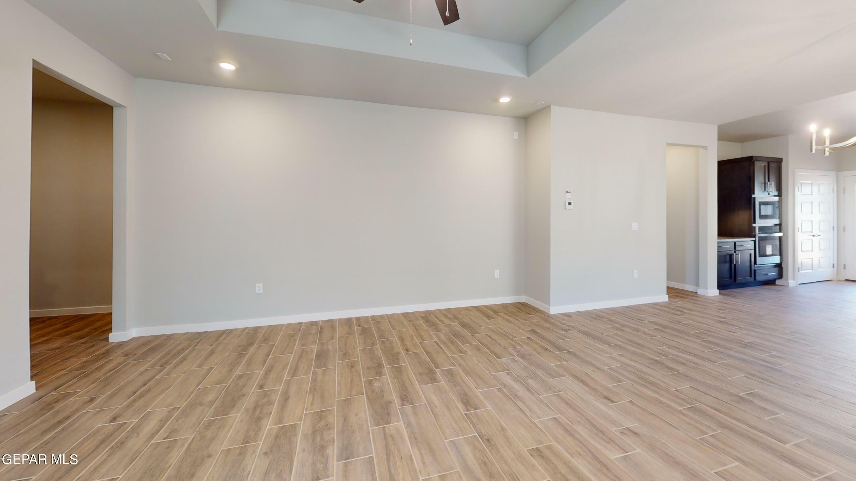 Property Photo:  1011 Barbara Avenue  TX 79927 