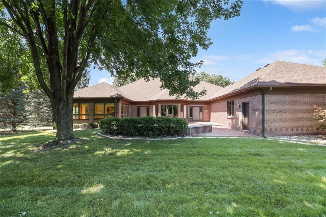 Property Photo:  3010 Sylvania Drive  IA 50266 