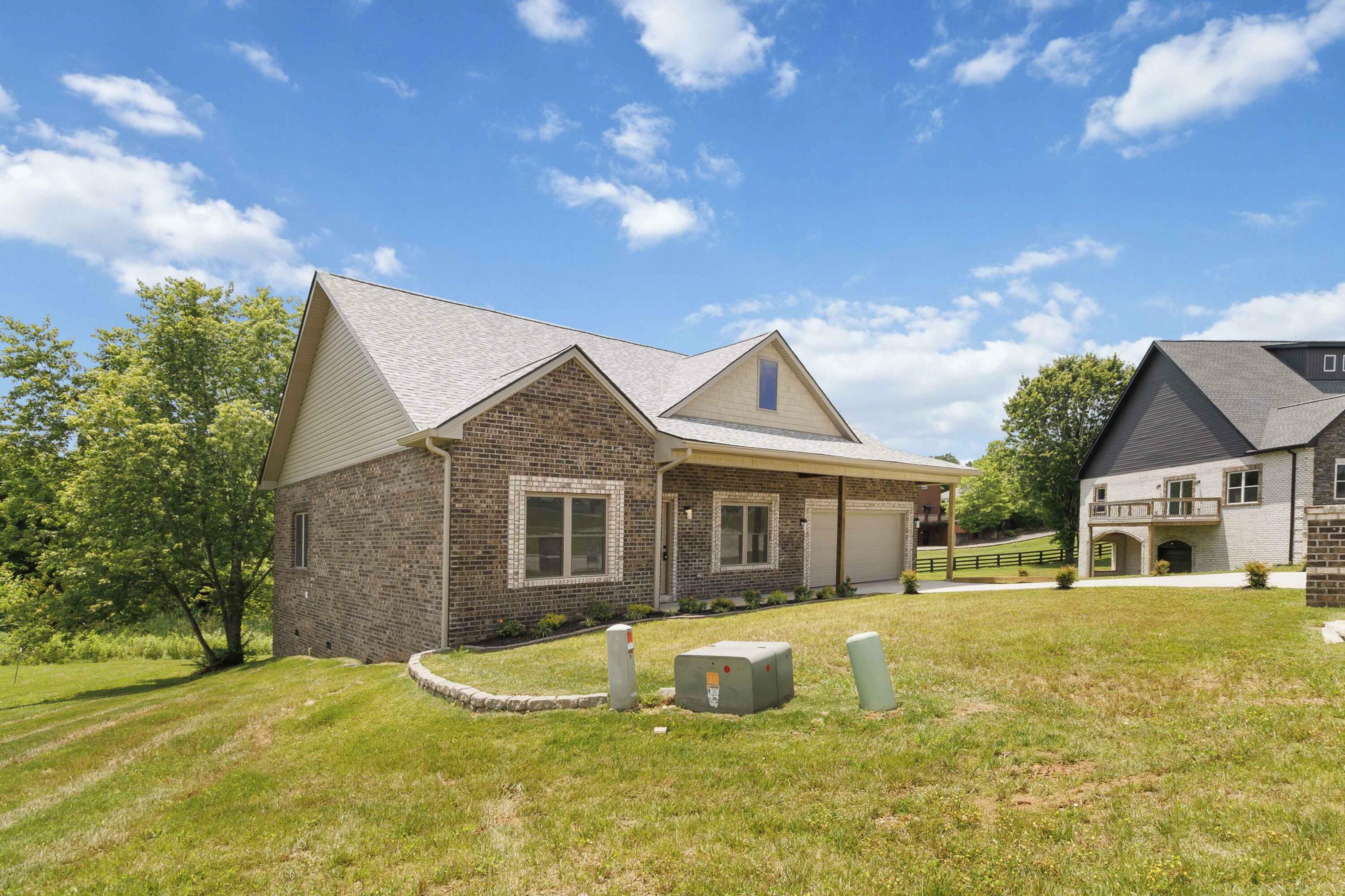 Property Photo: 253 West Saddlebrook Drive KY 42503