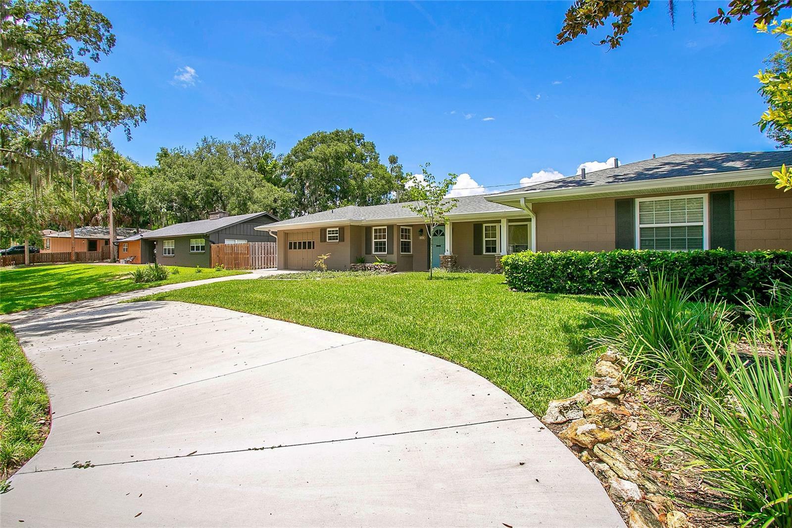 Property Photo:  1501 Tedford Street  FL 32726 