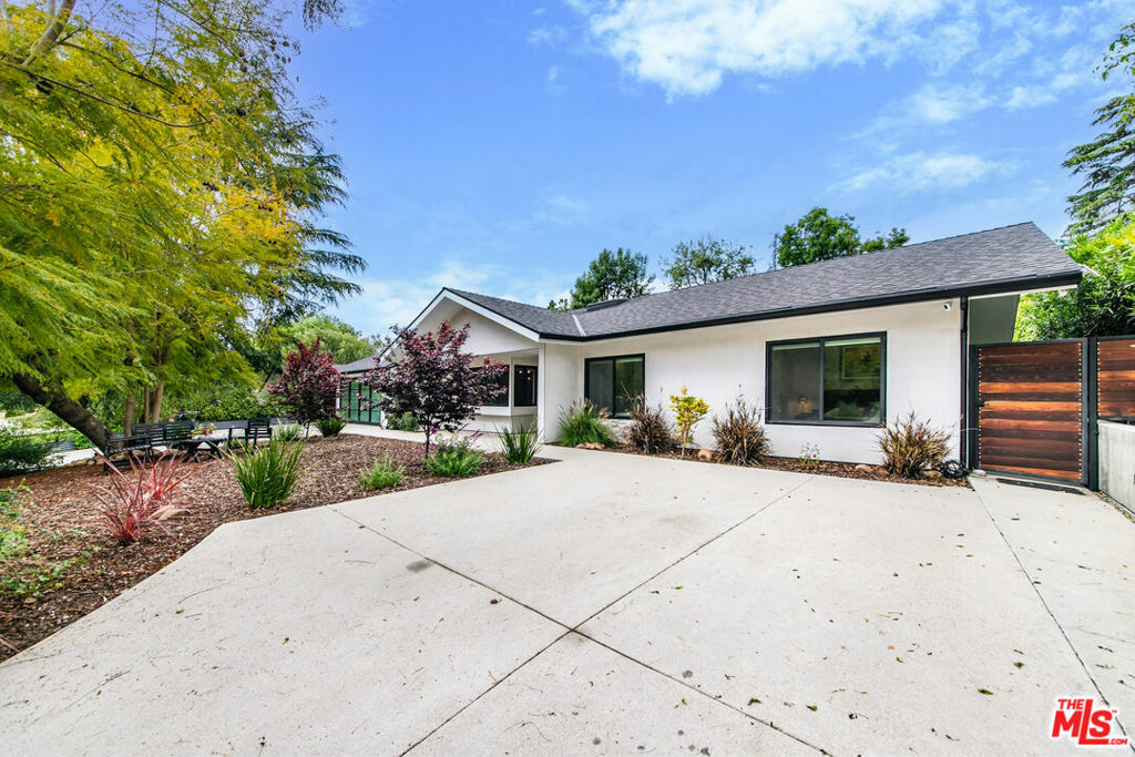 Property Photo:  1865 El Monte Drive  CA 91362 