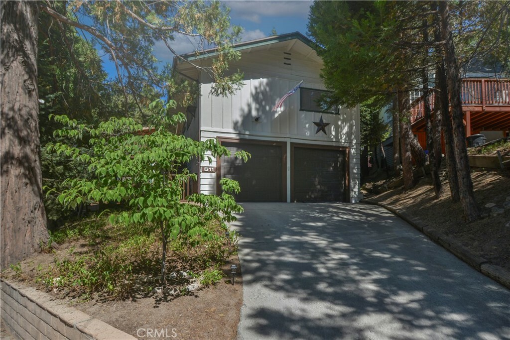 Property Photo:  611 Rose Lane  CA 92391 