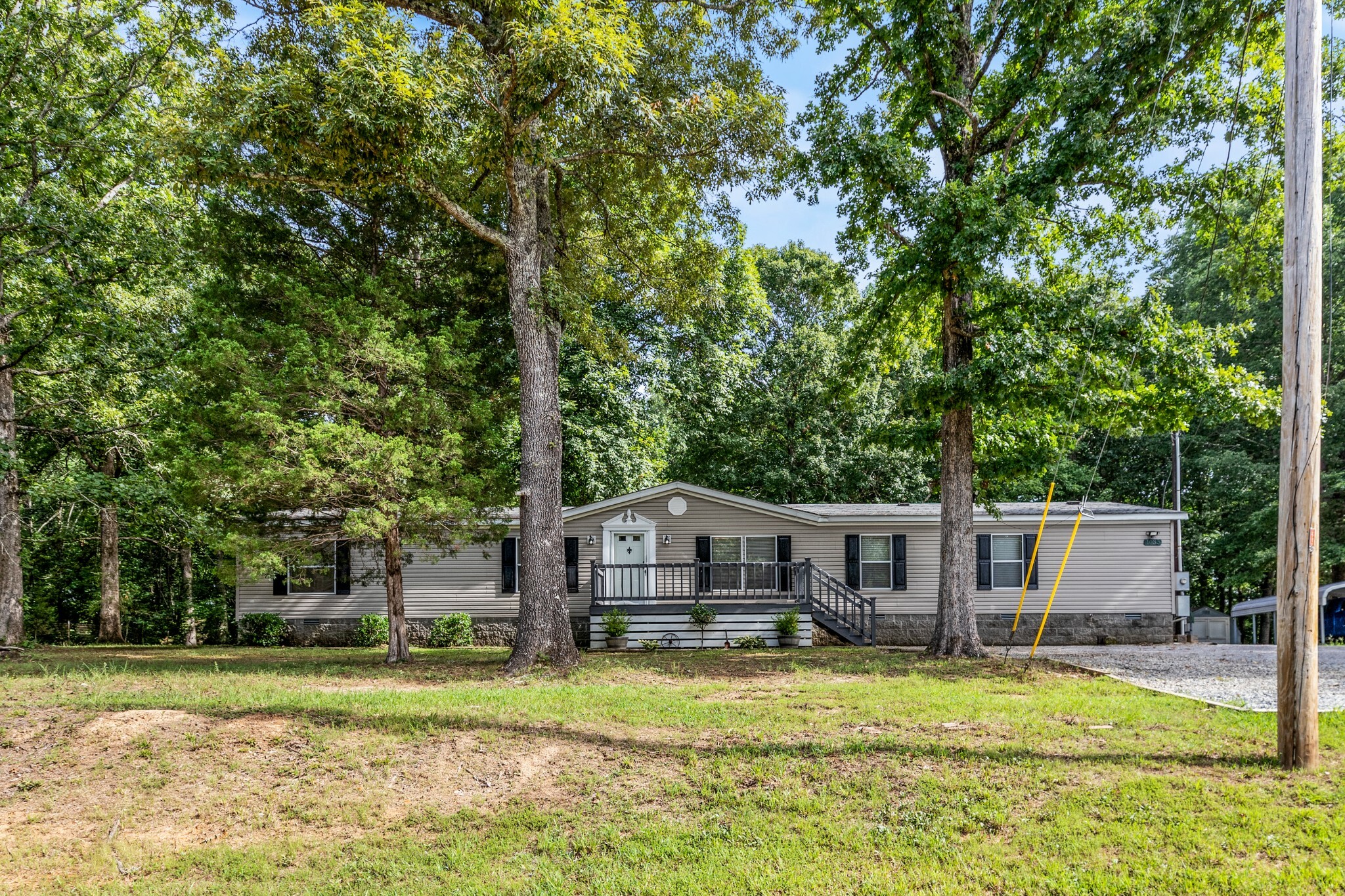 Property Photo:  1033 Caps Ridge Rd  TN 37055 