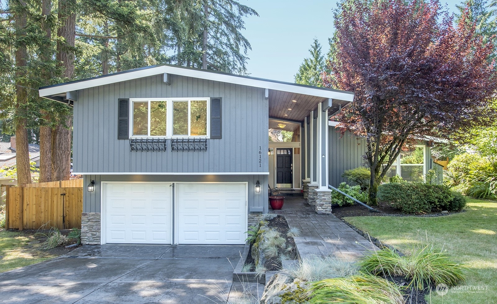 Property Photo:  16121 SE 31st Street  WA 98008 