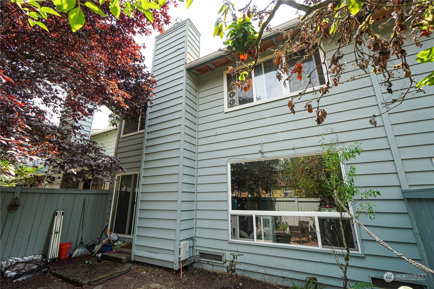 Property Photo:  2915 27th Street SE  WA 98092 