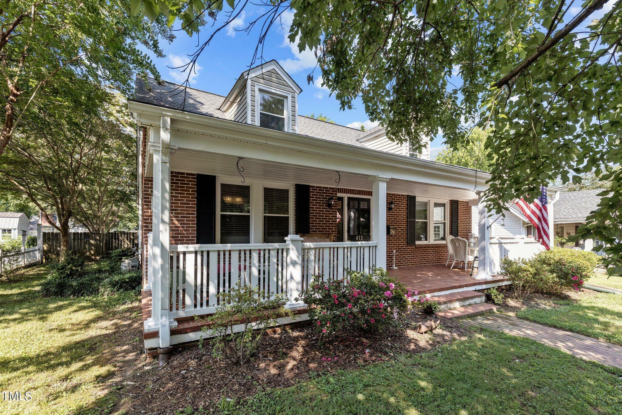 Property Photo:  412 Coggeshall Street  NC 27565 