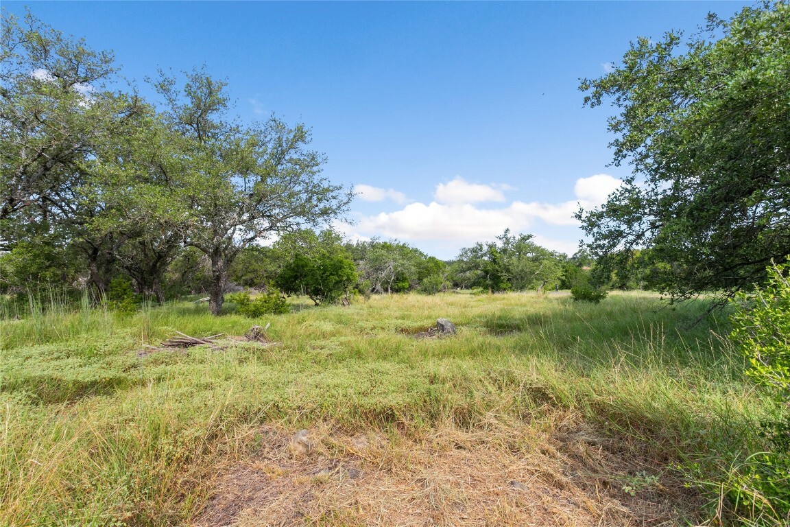 Property Photo:  612 Vista View Trail  TX 78669 