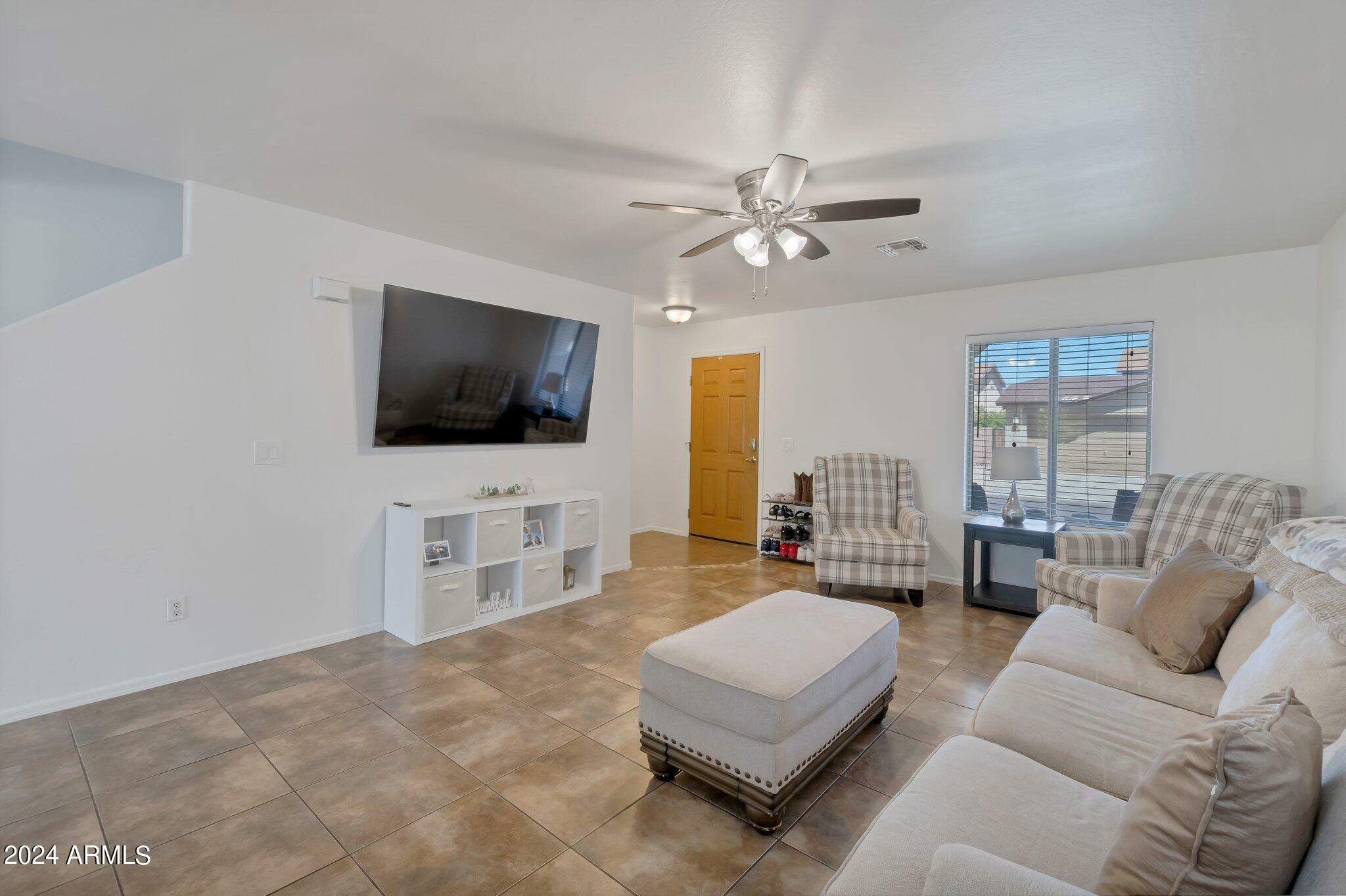 Property Photo:  2343 E Meadow Land Drive  AZ 85140 