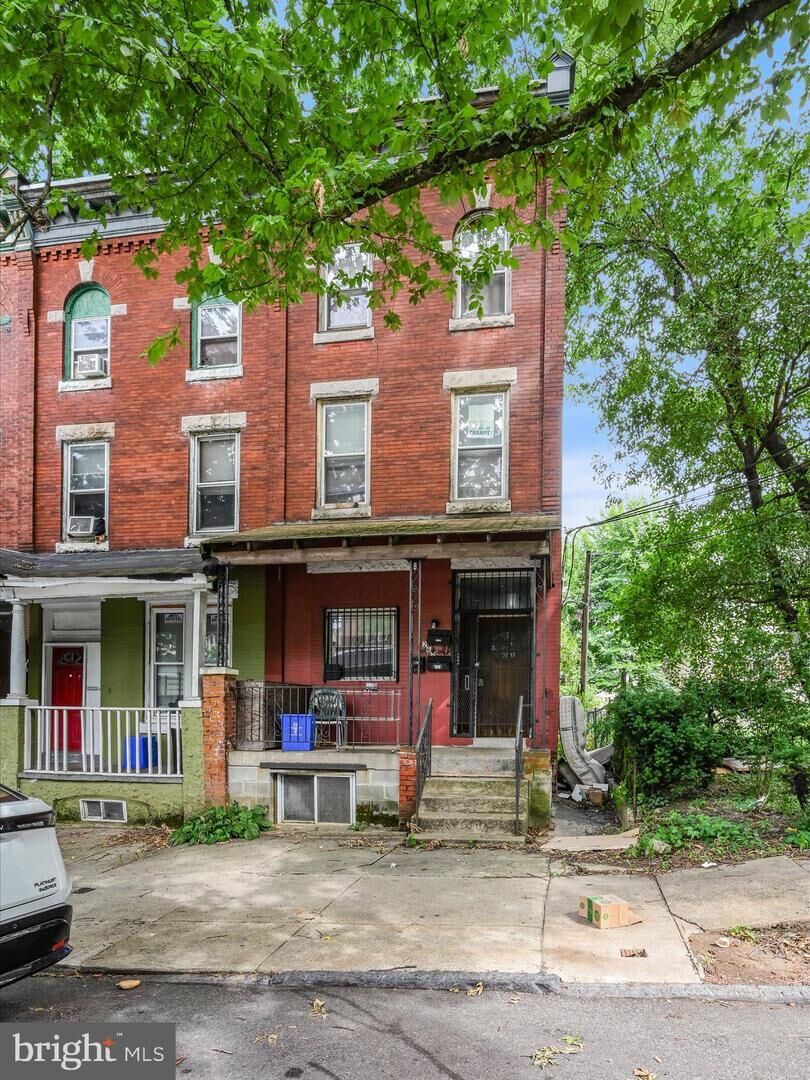 Photo de la propriété:  262 W Apsley Street  PA 19144 