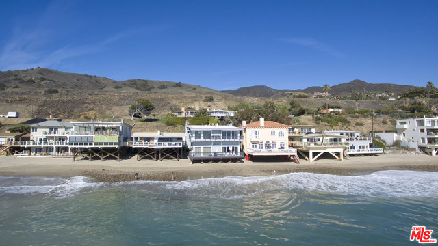 Property Photo:  25328  Malibu Rd C  CA 90265 