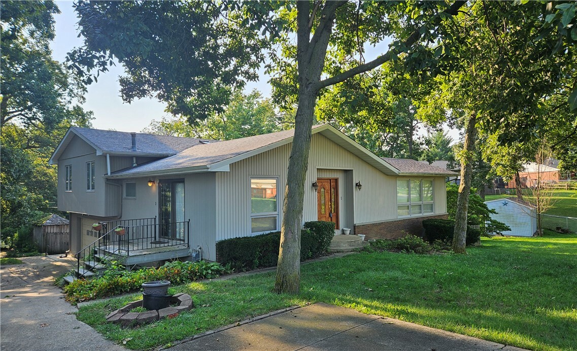 Property Photo:  1630 Westside Drive  IL 62549 