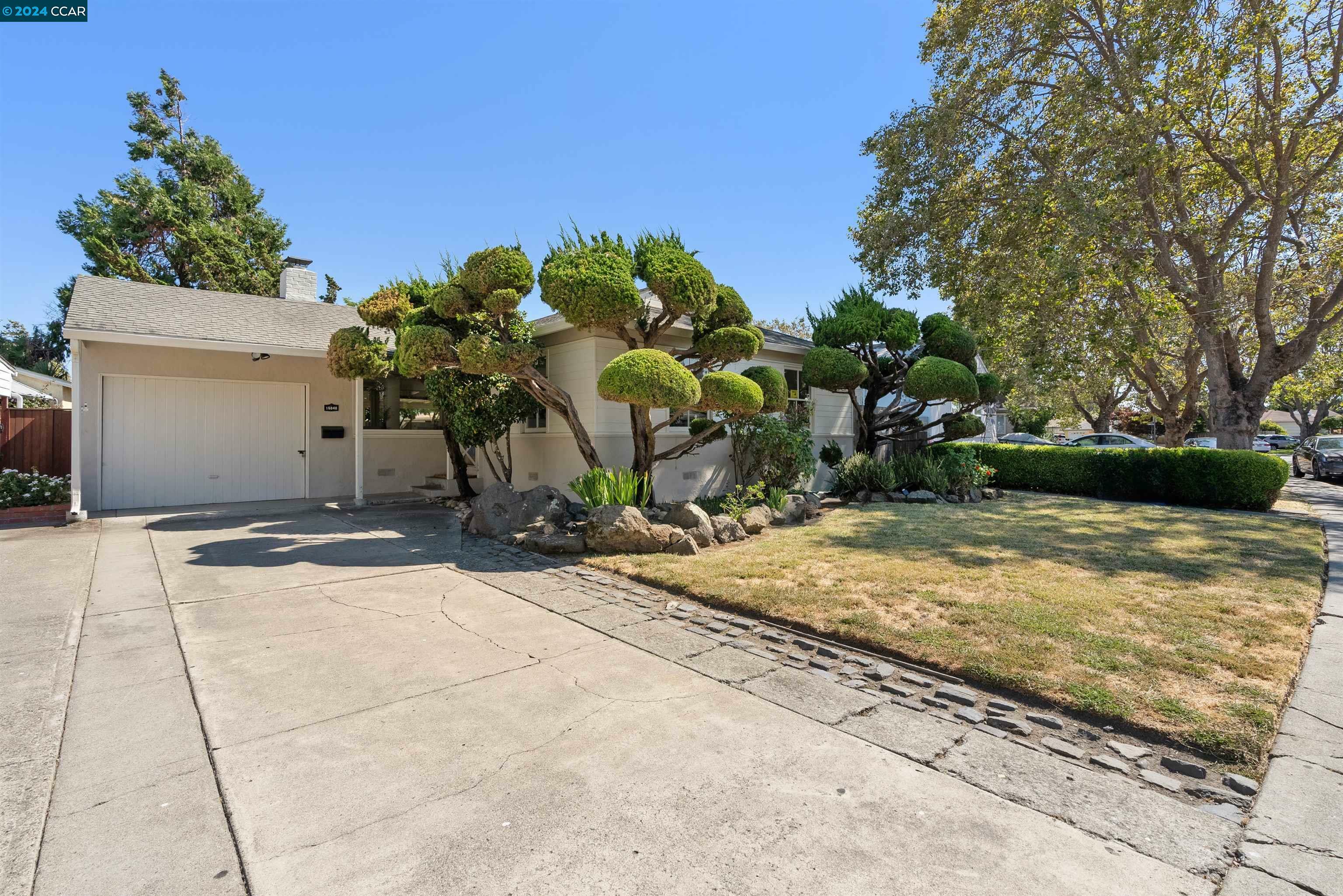 Property Photo:  15848 Paseo Del Campo  CA 94580 