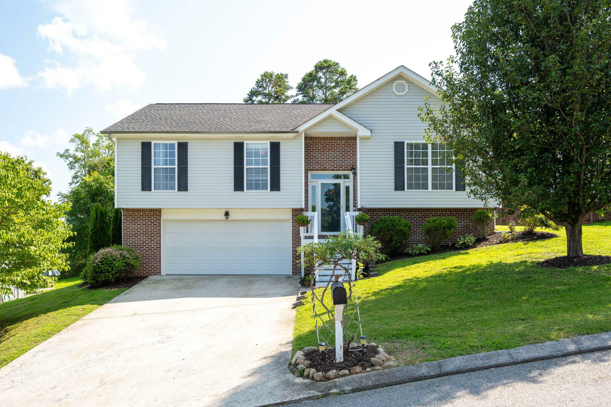 Property Photo:  1834 Sassafras Lane  TN 37379 