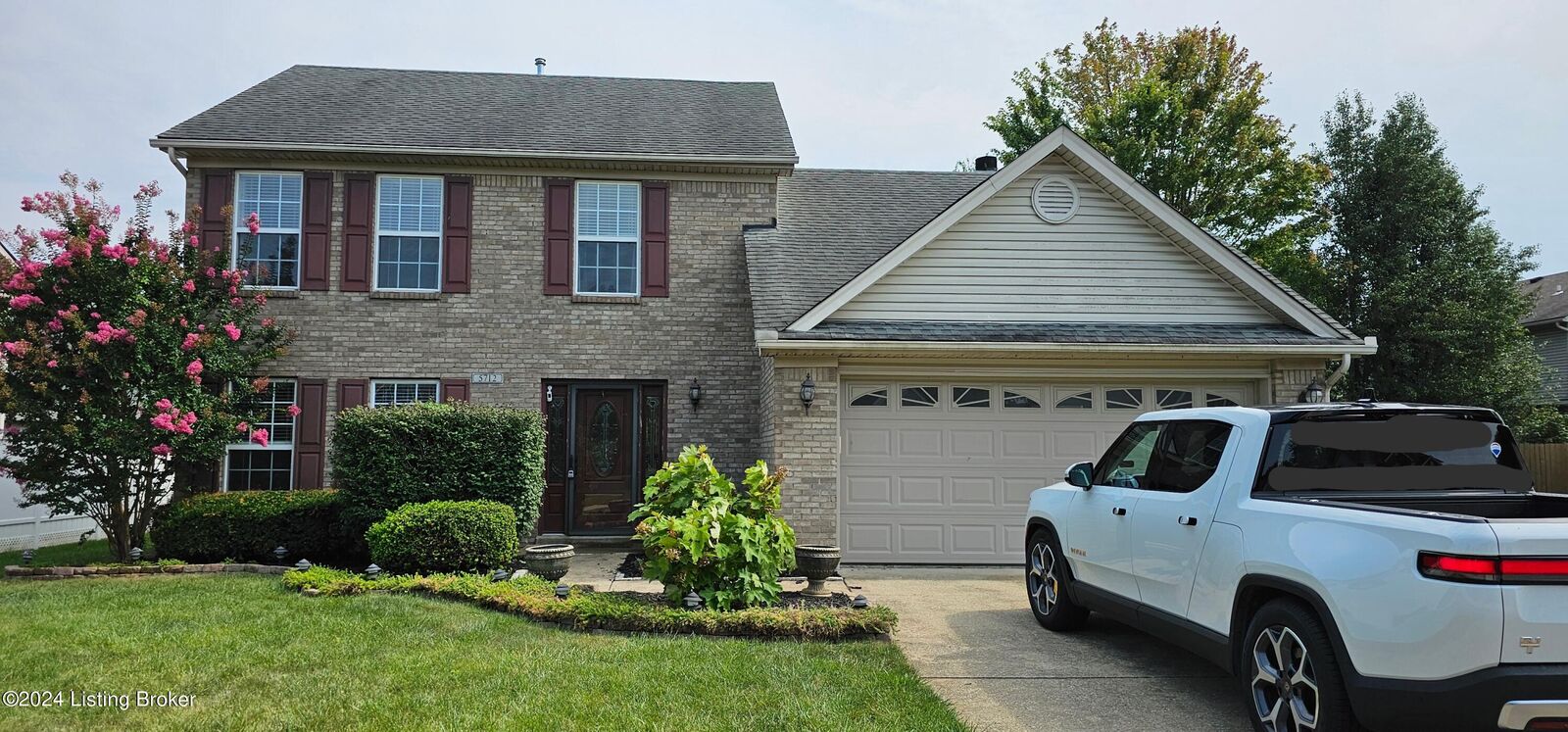 Property Photo:  5712 Waveland Cir  KY 40059 