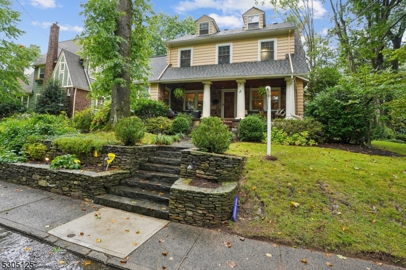 Property Photo:  13 Owen Dr  NJ 07040 