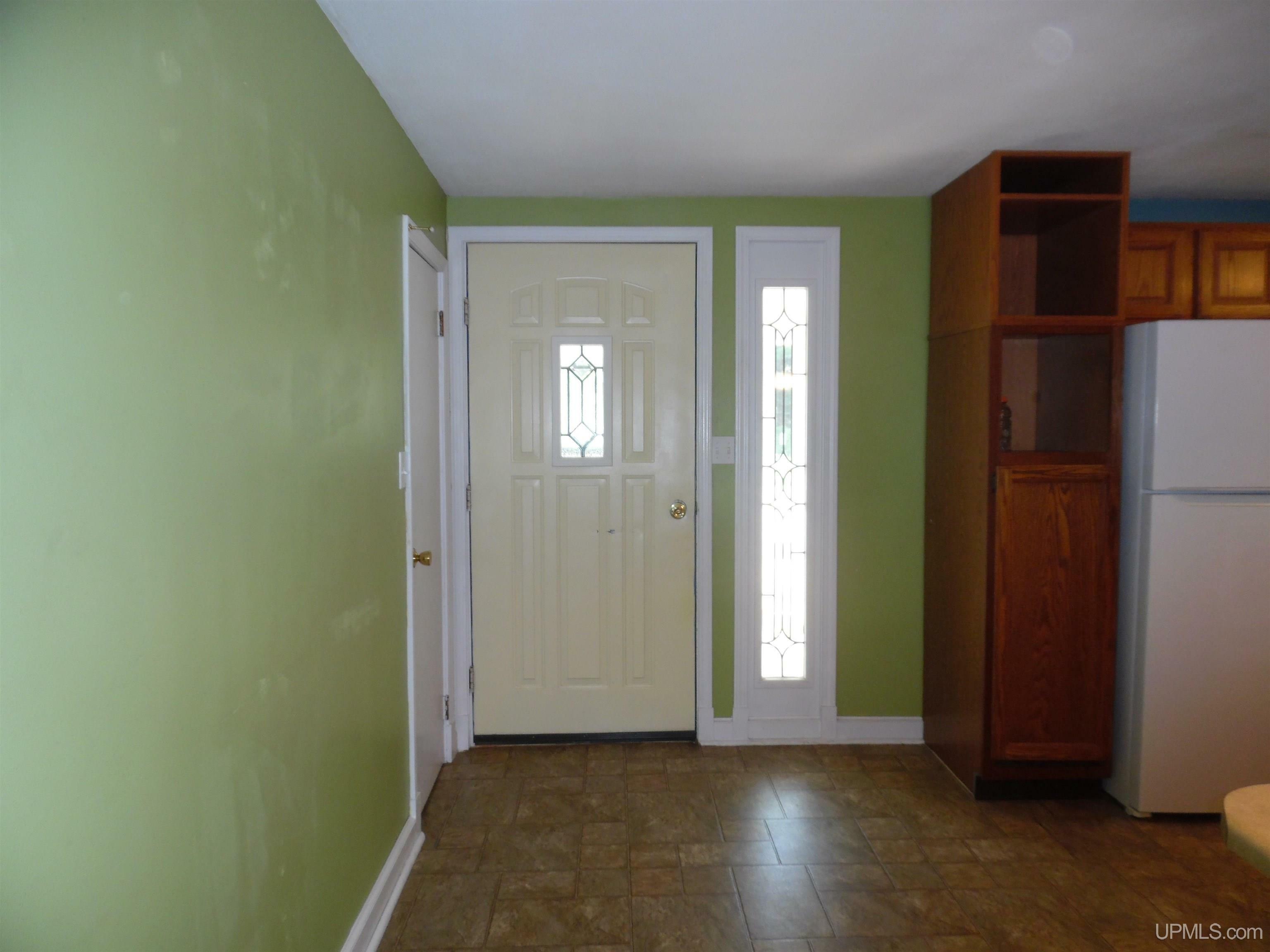 Property Photo:  118 E Fall  MI 49946 